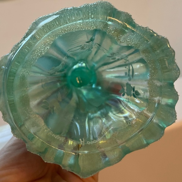 Vintage Fenton Bridesmaid Signed Light Green Glass Art with Iridescent Accents - Picture 4 of 8